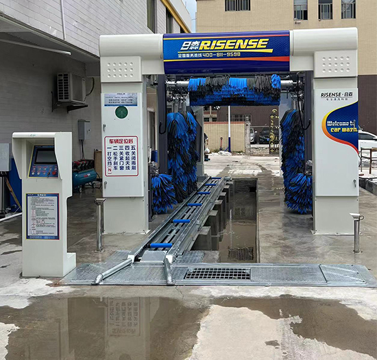 广东加油站安装日森隧道式洗车机