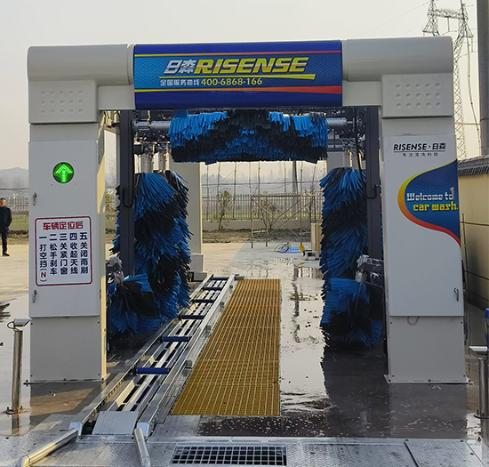 湖北加油站安装日森隧道式洗车机