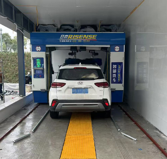 四川加油站安装日森全自动洗车机设备